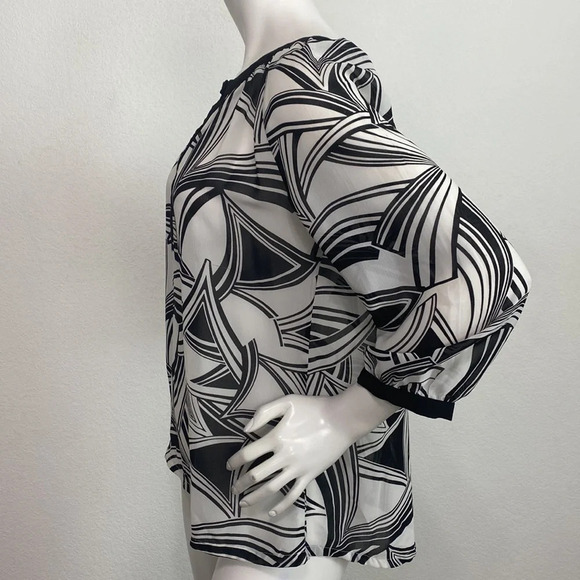 Banana Republic Black & White Geometric Patterned 3/4 Sleeves Cottagecore Top M - Picture 7 of 10